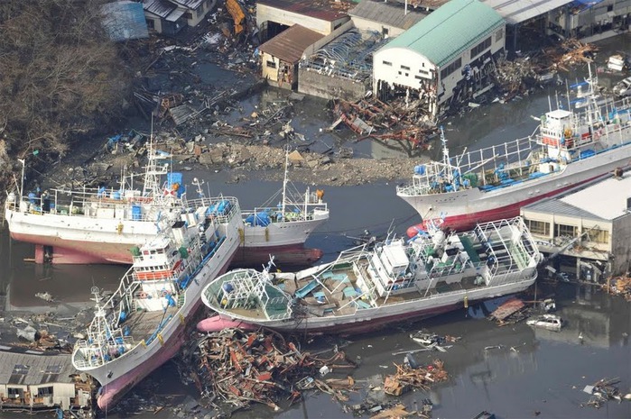 На что похож Апокалипсис - землетрясение и цунами в японии 35675