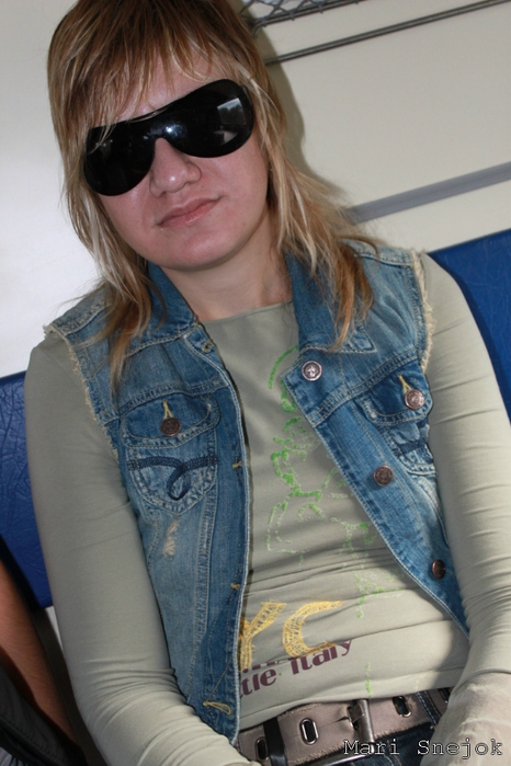 Мария Бунтарская в вагоне поезда, 3 сентября 2011 года/2270477_100 (466x700, 243Kb)