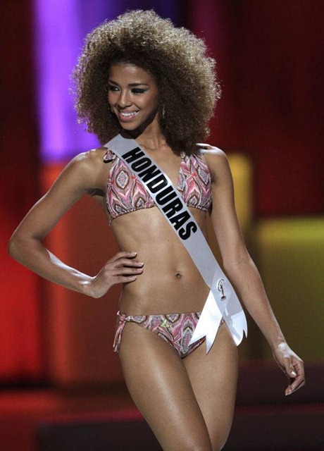 Мисс Вселенная 2011 (9)
