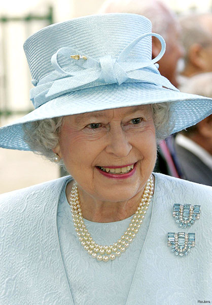 83288656_15_queen_elizabeth_11908_430xx.jpg