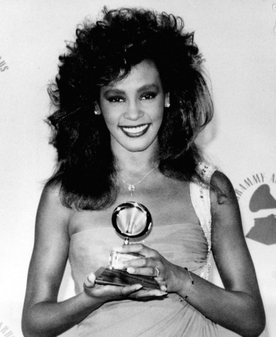 Whitney Houston (552x675, 207Kb)