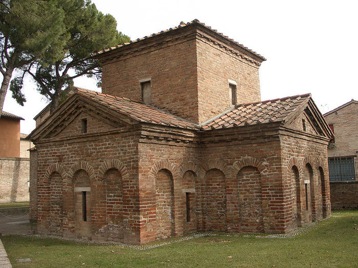 800px-Ravnna-gallaplacidia (700x525, 119Kb)