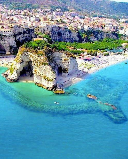 The coast of Calabria, Italy (496x615, 349Kb)