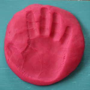 homemade-play-dough-recipe-with-natural-dye-6-300x300 (300x300, 62Kb)