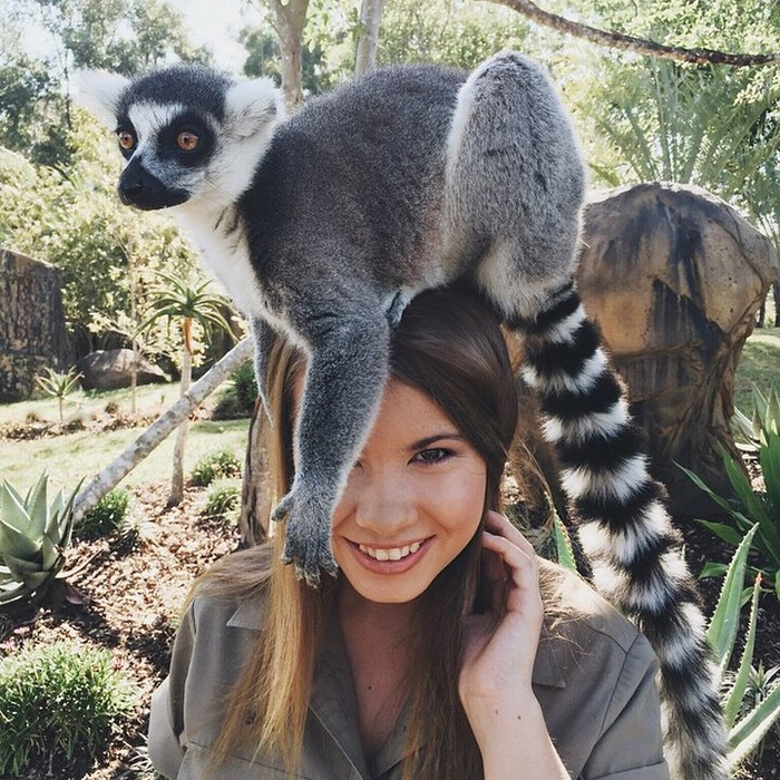 Bindi Irwin photo 8 (700x700, 571Kb)