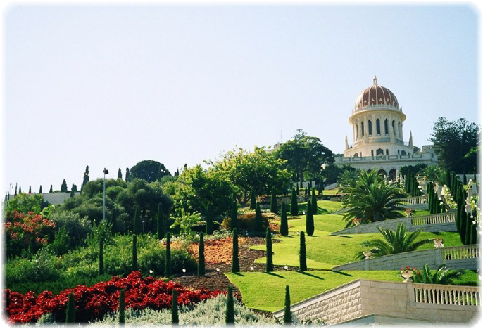 Bahai_Shrine_and_Gardens,_Haifa,_Israel (686x468, 499Kb)