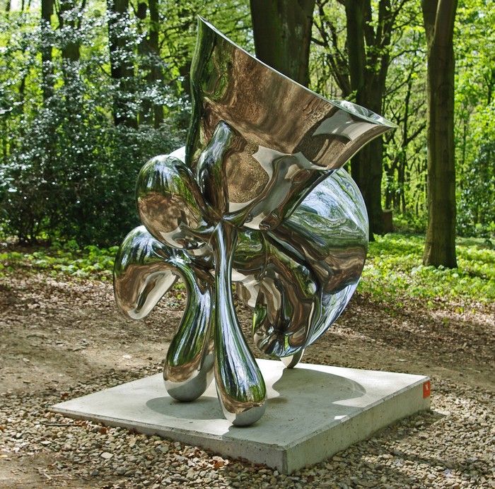 Тони Крэг, Tony Cragg - автор скульптур из урбанистических материалов