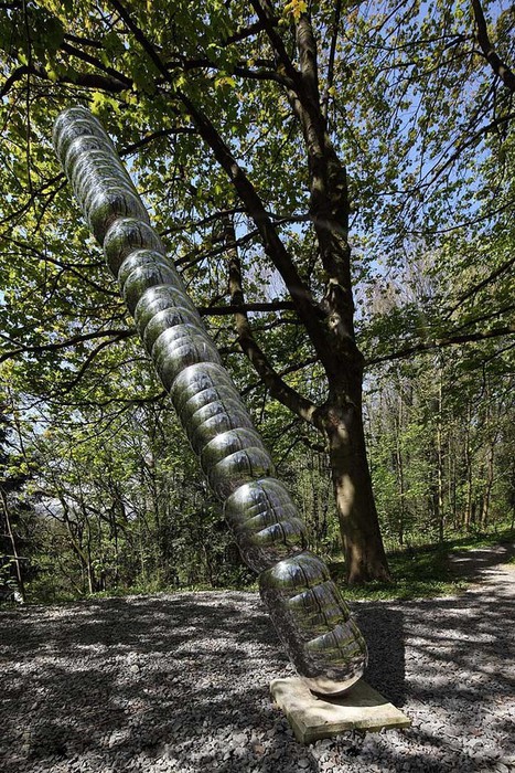 Тони Крэг, Tony Cragg - автор скульптур из урбанистических материалов