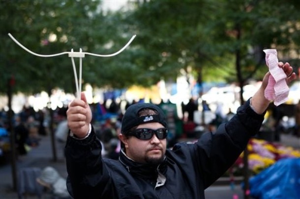 Захвати Уолл-стрит (Occupy Wall Street), Нью-Йорк, 2 октября 2011 года/2270477_38 (610x406, 54Kb)