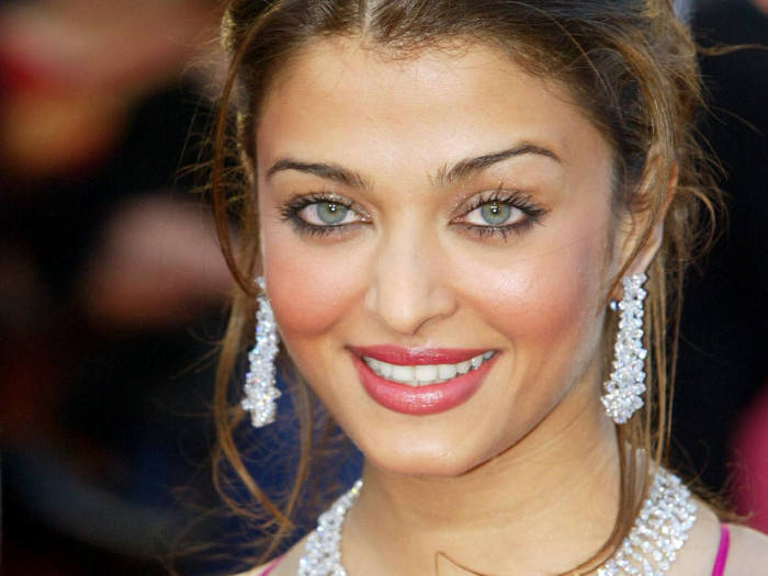 Aishwarya_Rai_25 (700x525, 47Kb)