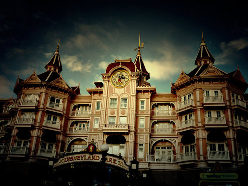 2834233_disneyland_by_haratsid3iylq7_large (500x375, 56Kb)