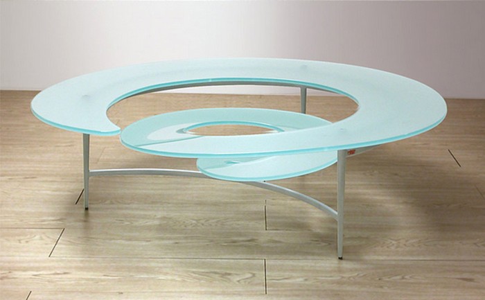 Креативный и стильный кофейный столик в интерьере