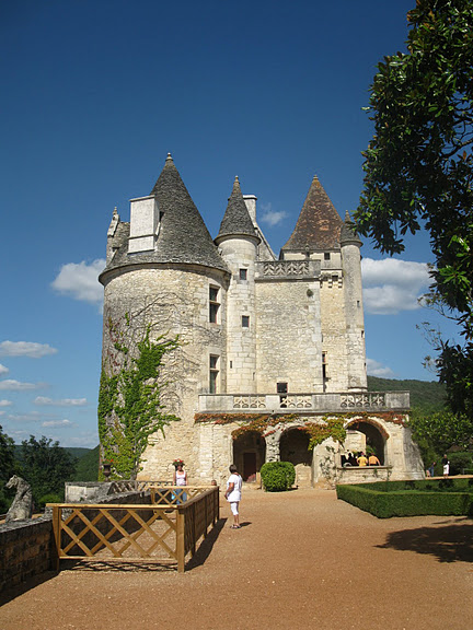 замок в Миланде (Chateau des Milandes). 98642