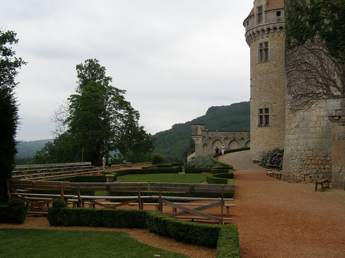 замок в Миланде (Chateau des Milandes). 22582