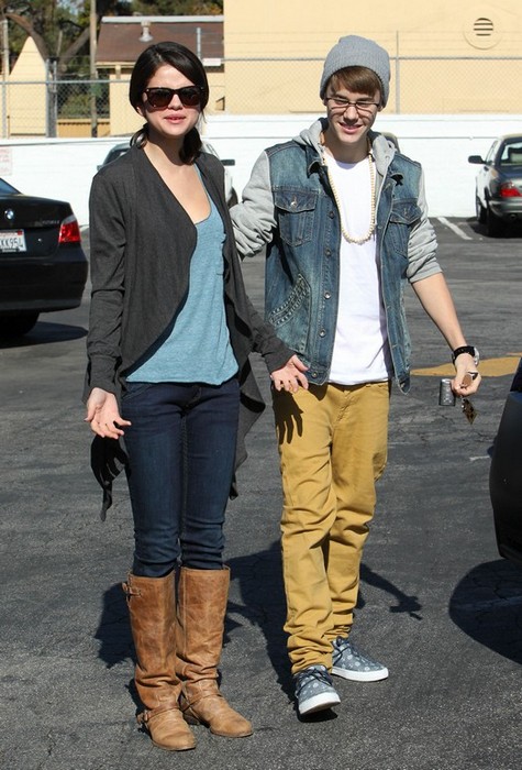 FP_8192026_Bieber_Gomez_FP2_02_29 (475x700, 108Kb)