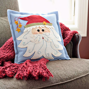 feltedsantapillow (360x360, 45Kb)