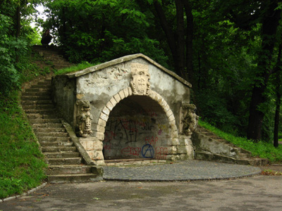 Высокий_замок_грот (400x300, 91Kb)