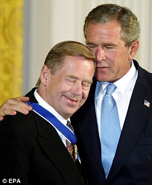 http://img0.liveinternet.ru/images/attach/c/4/81/230/81230560_article20756990F3738B900000578531_306x372.jpg