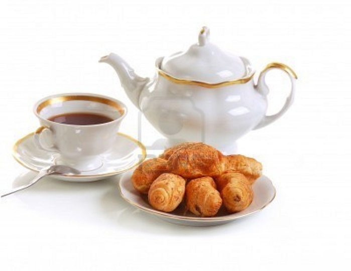 2619225-cup-of-tea-and-croissants-on-white (700x540, 130Kb)