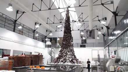 Новогодняя елка из шоколада  (440x247, 27Kb)