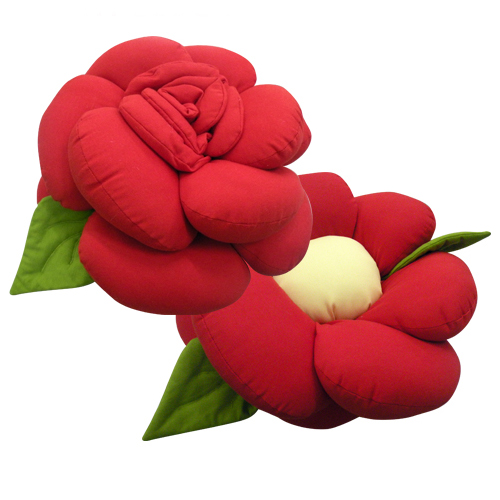 МК Шитая подушка-роза с листьями