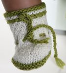 0009-joanne-doll-knitting-socks (518x573, 56Kb)