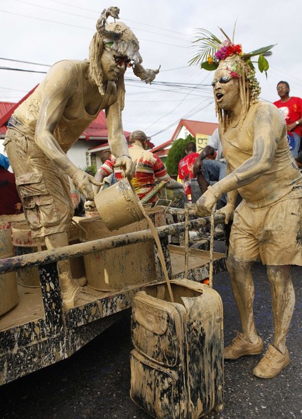 Карнавал в Тринидад (Trinidad Carnival), Испания, 20 февраля 2012 года