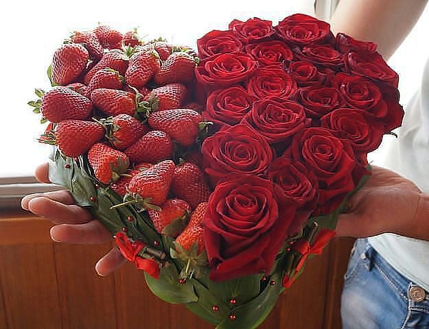 С Днем рожд букет сердце ягоды цветы (625x480, 57Kb)