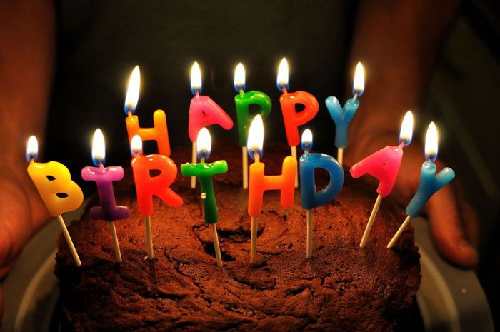 Holidays___Birthday_Chocolate_birthday_cake_051870_ (700x465, 50Kb)