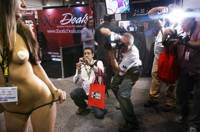 Adult Entertainment Expo (4) (700x462, 97Kb)