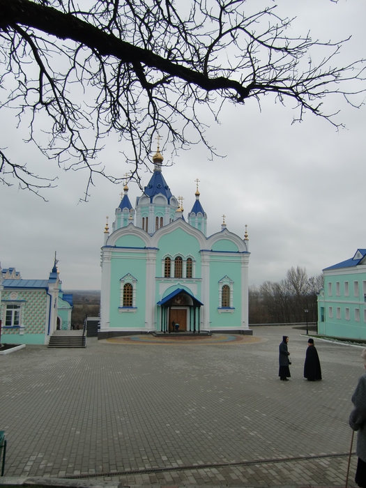 Возрожденный соборный ХРАМ Во имя Рождества БОГОРОДИЦЫ в ПУСТЫНИ (525x700, 252Kb)