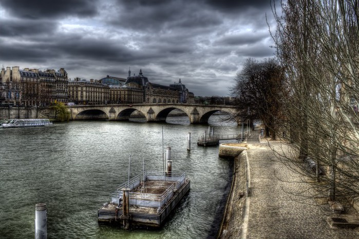 Лучшие фото Парижа в формате HDR 23 (700x466, 120Kb)