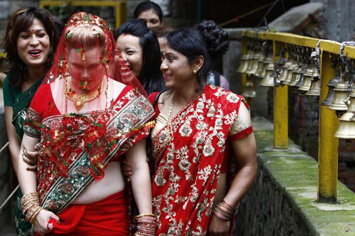 nepal lesbian wedding (3) (700x467, 66Kb)