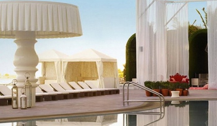 Удивительно красивый дизайн отеля Mondrian South Beach 13 (700x406, 53Kb)