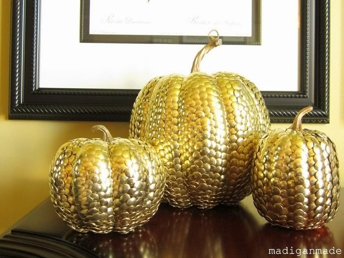 gold-thumbtack-metal-pumpkins02 (700x526, 81Kb)