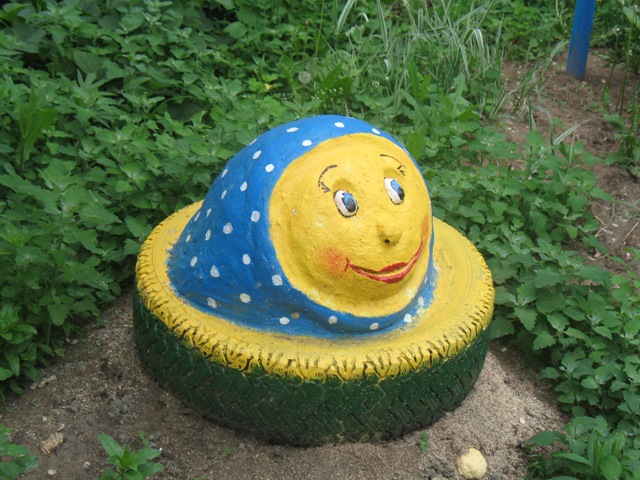 Клумбы из покрышек черепашка. Клумбы из покрышек черепашка.
