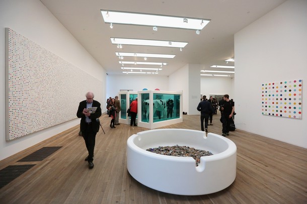 Персональная выставка Дэмиена Херста в Tate Modern, Лондон, 04 апреля - 09 сентября 2012 года.