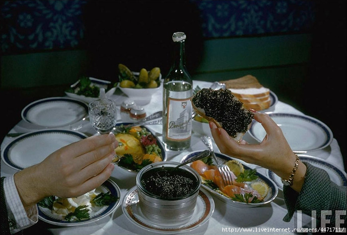 1334678990_black_caviar_28 (700x473, 198Kb)