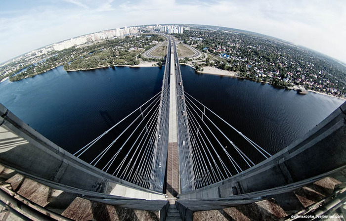 24. South Bridge, Kiev, Ukraine (700x447, 135Kb)