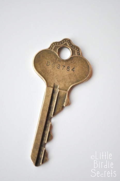 antique key heart (465x700, 117Kb)