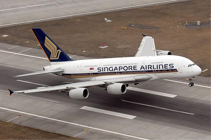 Singapore Airlines Airbus A380 (700x466, 54Kb)