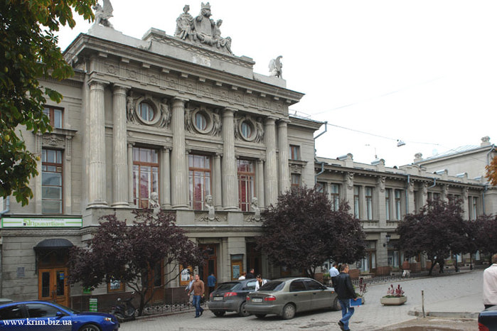 simferopol-teatr-foto (700x466, 97Kb)