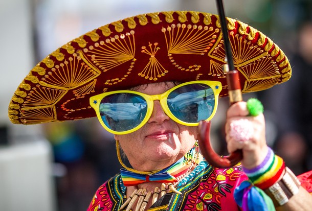 Гей-парад в Варшаве (gay pride parade in Warsaw), Польша, 02 июня 2012 года