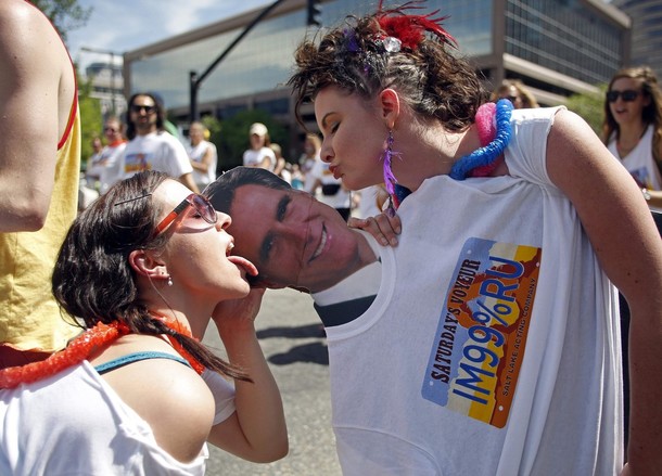 Гей-парад в Солт-Лейк-Сити (gay pride parade in Salt Lake City), штат Юта , 03 июня 2012 года.