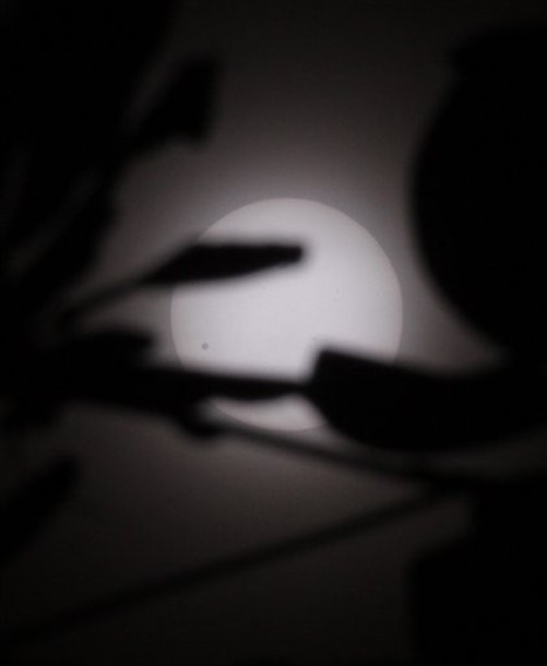 Венера проходит перед Солнцем, Лос-Анджелес, США, 6 июня 2012 года