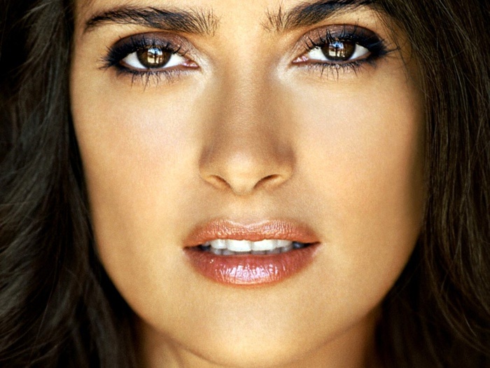 54671_salma-xajek_or_salma-hayek_1600x1200_(www.GdeFon.ru) (700x525, 104Kb)