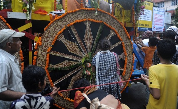 Ратха-ятра или фестиваль колесниц в Пури, 21 июня 2012 года
