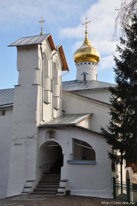 Псково-Печерский монастырь26 (464x700, 175Kb)