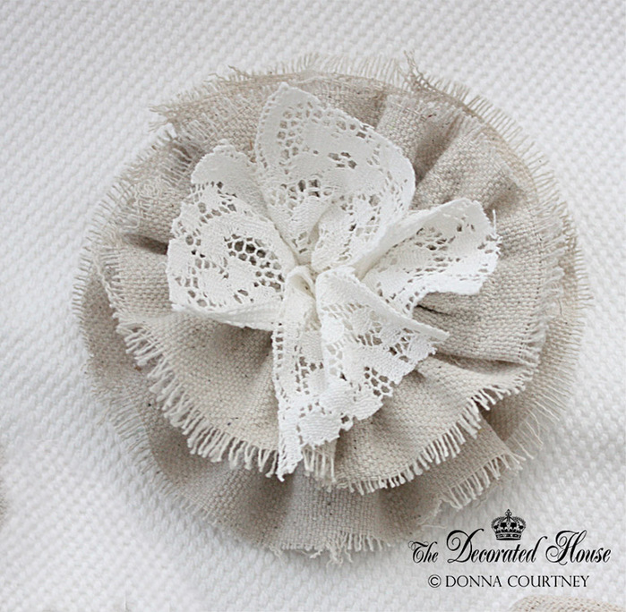 The Decorated House DIY Tutorial Fabric Flower 4 (700x684, 189Kb)