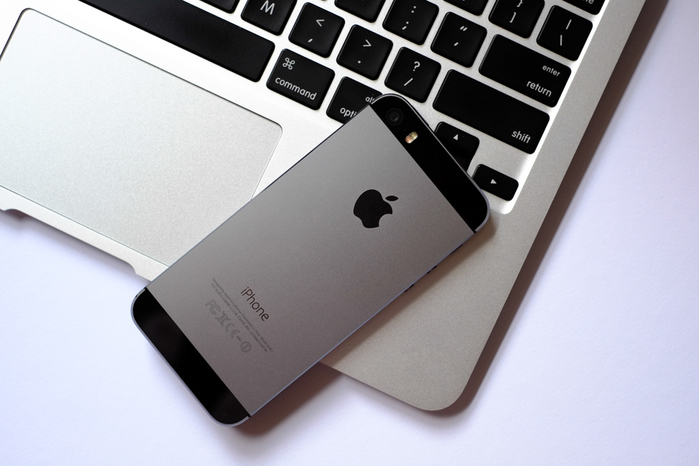 Apple/2971058_appleiphone (700x466, 191Kb)